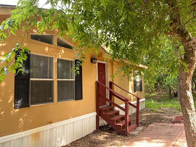 More Photos Of 382 County Road 4450, Kempner Manufactured Housing Mobile Home Park For Sale