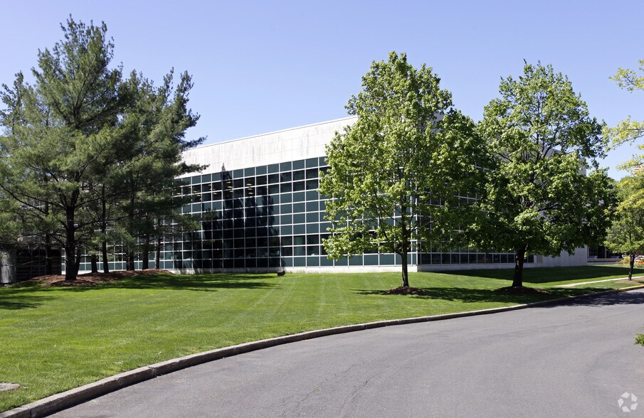 More Photos Of 5 Paragon Dr, Montvale Office For Lease