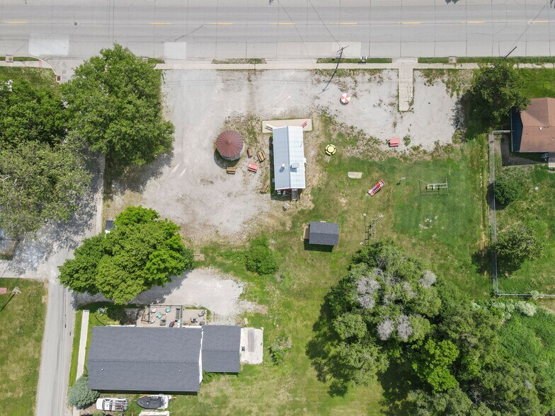 More Photos Of 503 Main st, New Sharon General Retail For Sale