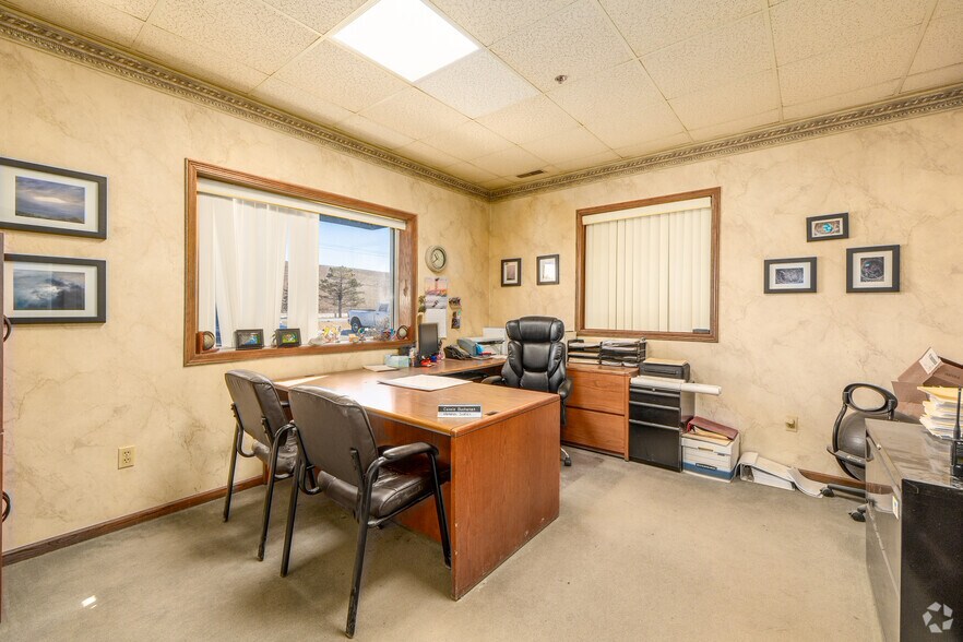 More Photos Of 2000 Ashley Rd, Morris Manufacturing For Lease