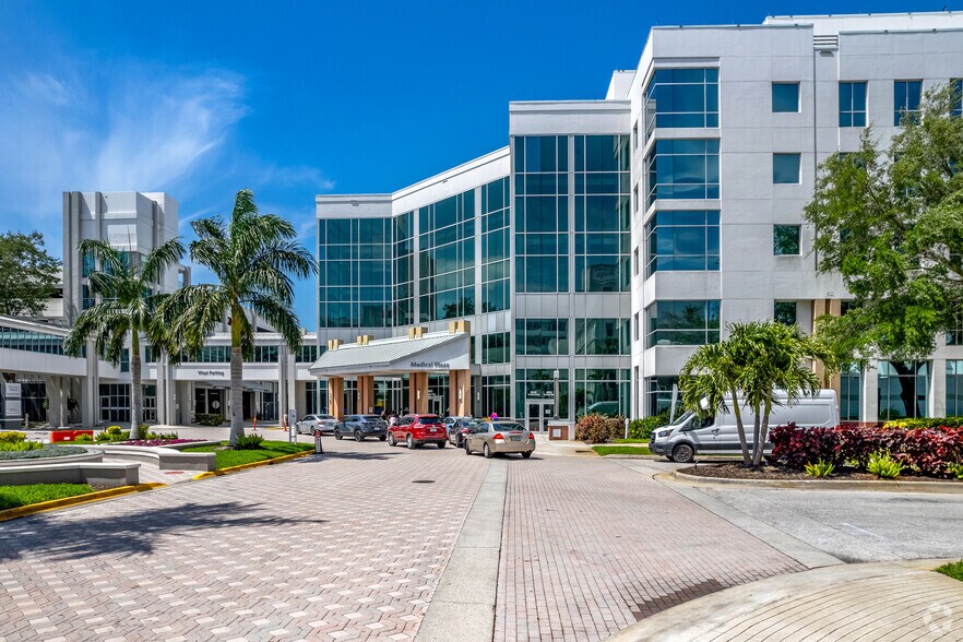 More Photos Of 603 7th St S, Saint Petersburg Medical For Lease