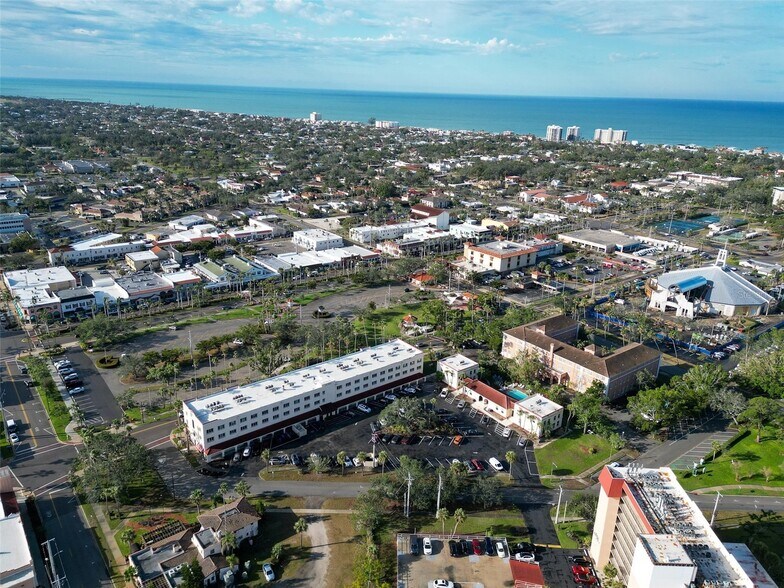 More Photos Of 214-256 Tampa Ave W, Venice Apartments For Sale