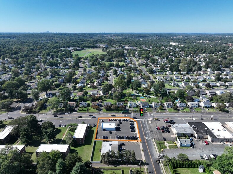 More Photos Of 305 E County Line Rd, Hatboro Auto Dealership For Sale