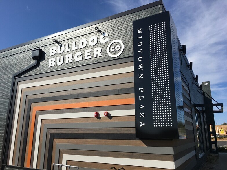 More Photos Of 311 S Gloster St, Tupelo Storefront Retail Office For Lease