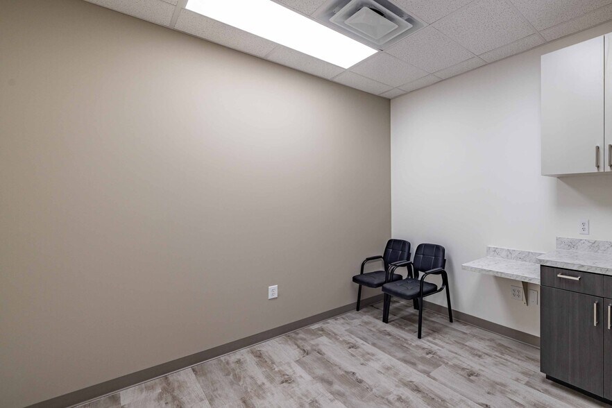 More Photos Of 27511 W IH-10, Boerne Medical For Lease