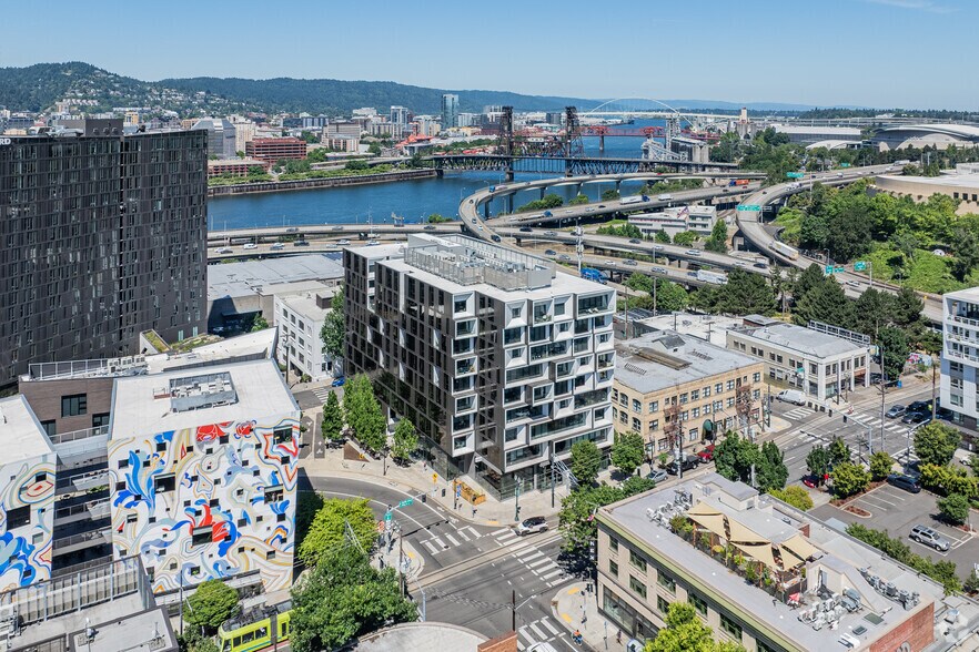 More Photos Of 329 NE Couch St, Portland Coworking Space