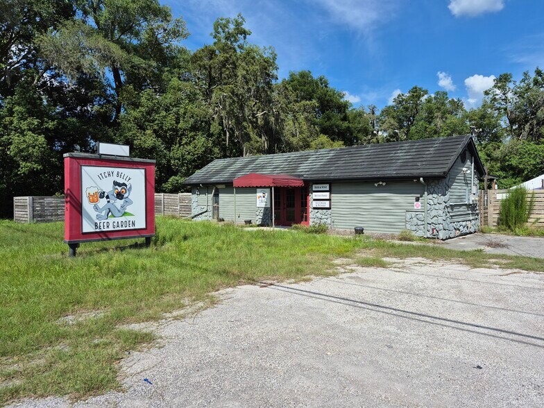 Primary Photo Of 410 Broad St, Brooksville Freestanding For Lease