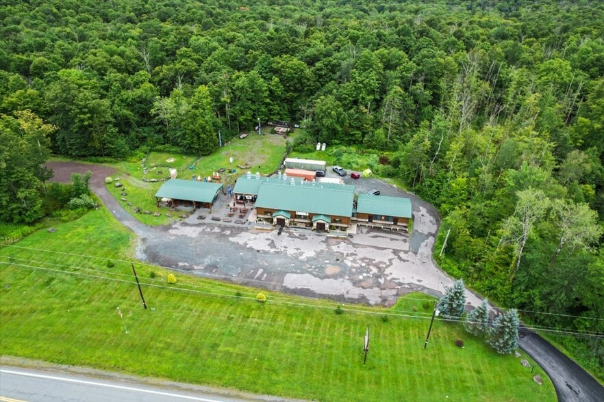 More Photos Of 2136 Lake Ariel Hwy, Lake Ariel Restaurant For Sale