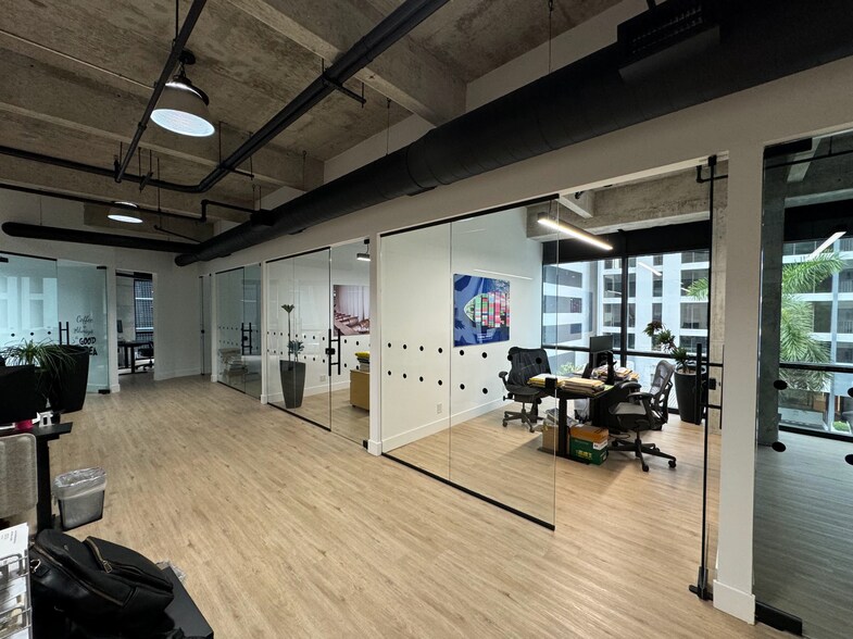 More Photos Of 1200 Brickell Ave, Miami Office For Sale