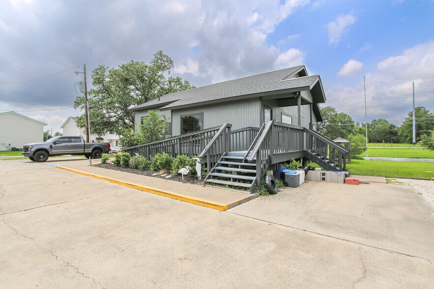 More Photos Of 825 W Prien Lake Rd, Lake Charles Medical For Sale