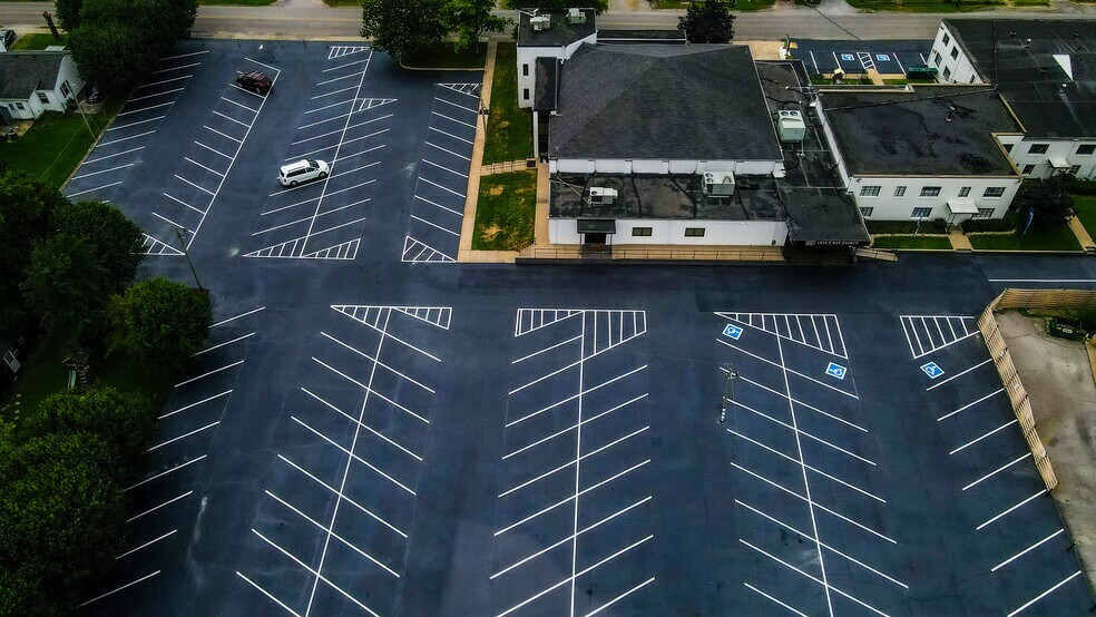 More Photos Of 310 Coles Ferry Pike, Lebanon Religious Facility For Sale
