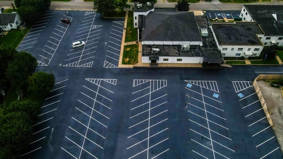 More Photos Of 310 Coles Ferry Pike, Lebanon Religious Facility For Lease