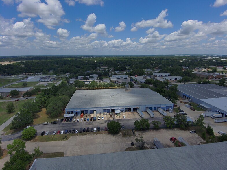 Primary Photo Of 227 SW 57th Ave, Ocala Distribution For Lease