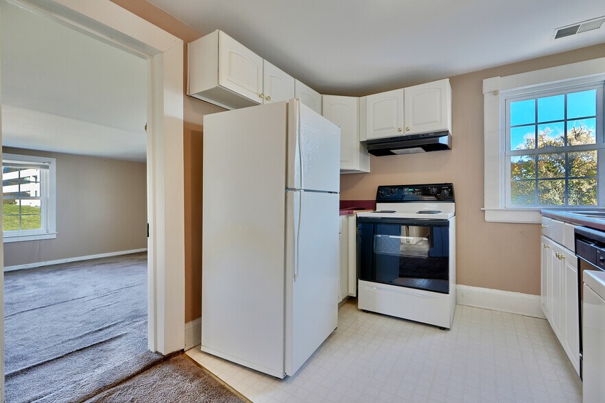 More Photos Of 508 Fairmount Ave, Towson Specialty For Sale