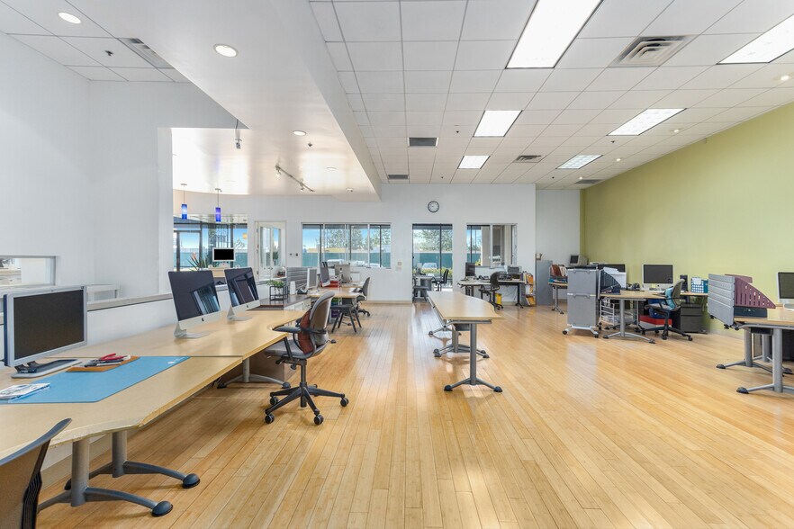 More Photos Of 2991-2995 E White Star Ave, Anaheim Warehouse For Sale