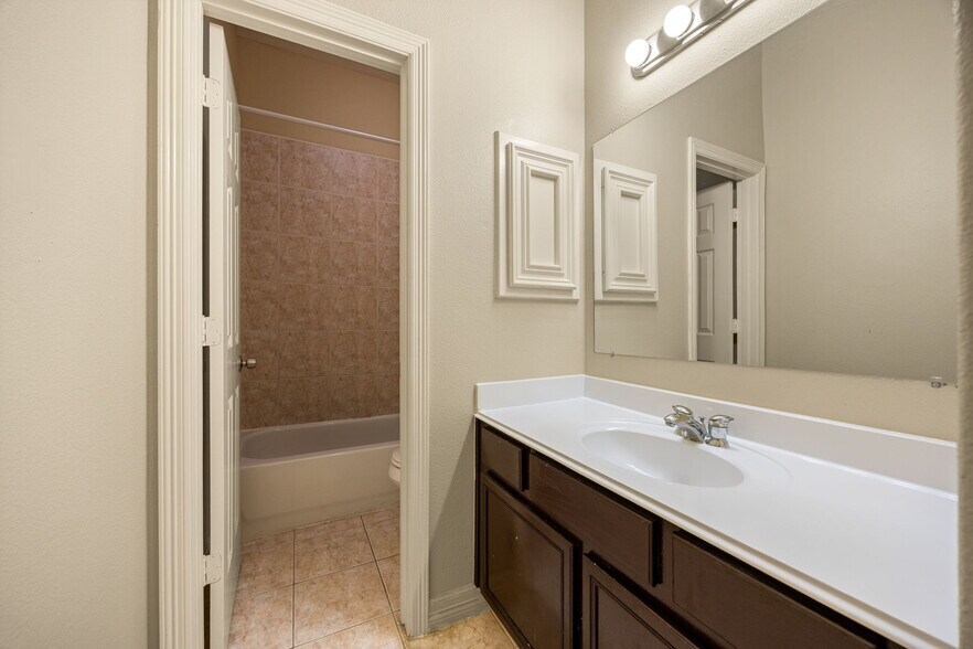 More Photos Of 12989 Bellaire Blvd, Houston Storefront For Sale