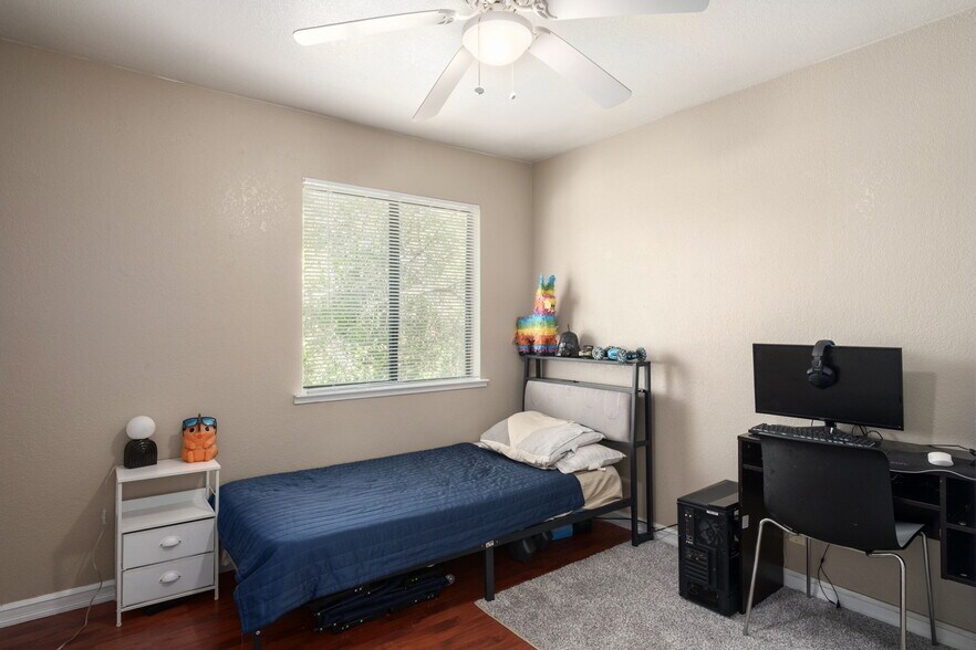 More Photos Of 4308 E Woodward Ave, Fresno Apartments For Sale