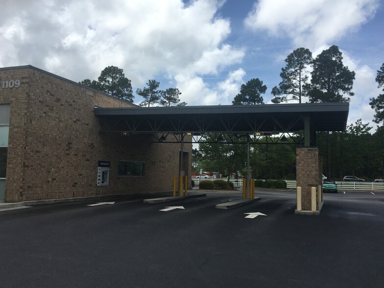 More Photos Of 1109 New Pointe Blvd, Leland Freestanding For Lease