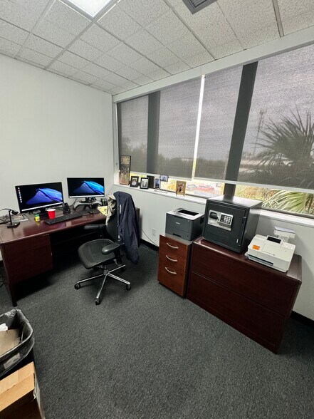 More Photos Of 14100 palmetto frontage Rd, Miami Lakes Office Residential For Sale