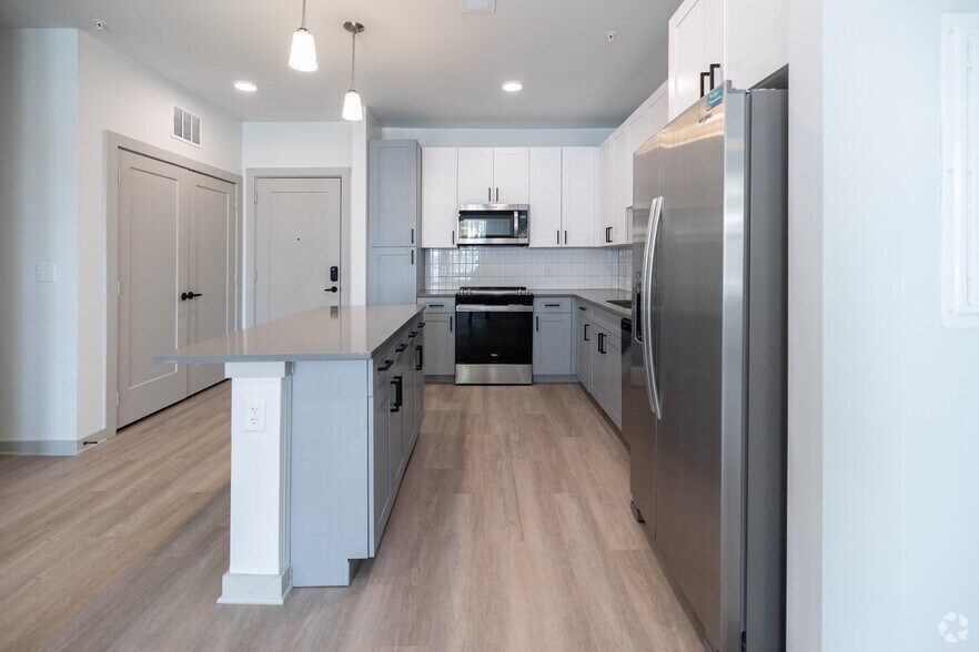 More Photos Of 1148 N Main St, Jacksonville Apartments For Lease