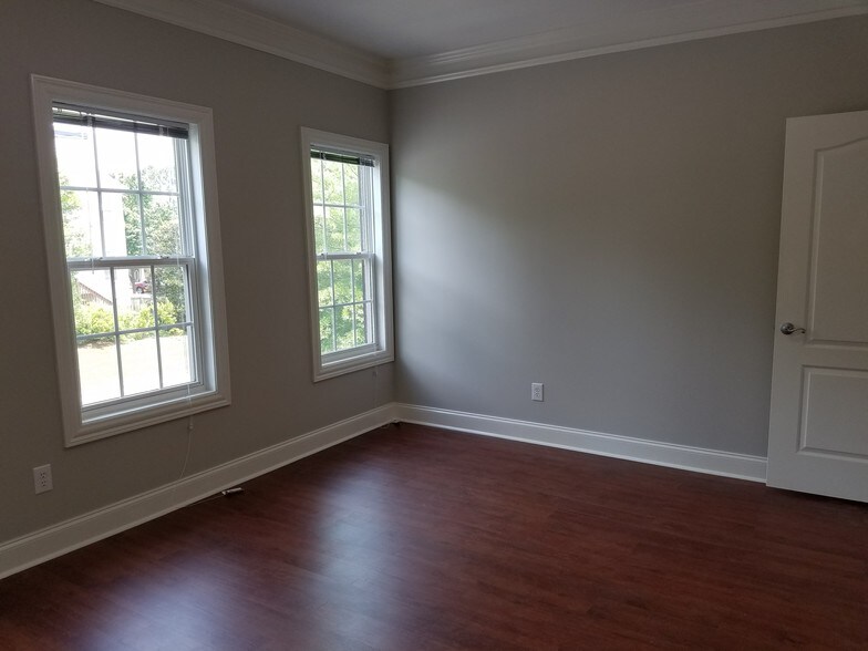 More Photos Of 1050 Shiloh Rd NW, Kennesaw Medical For Sale