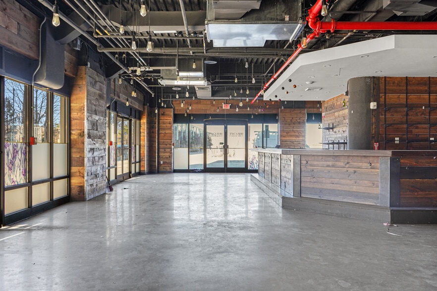 More Photos Of 360 Furman St, Brooklyn Apartments For Lease