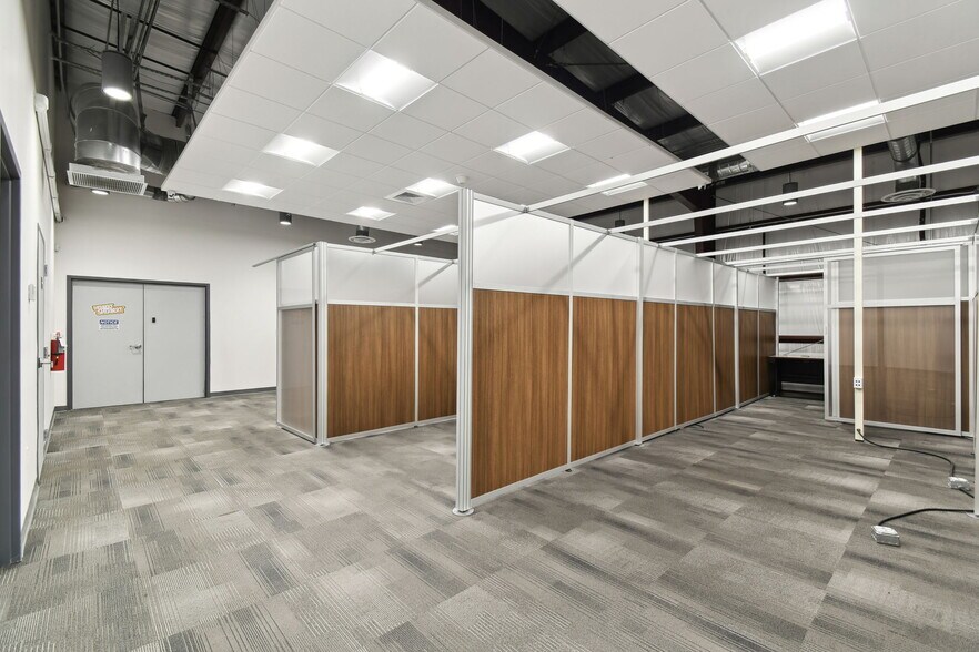 More Photos Of 924 Hale Ave, Brooksville Office For Sale