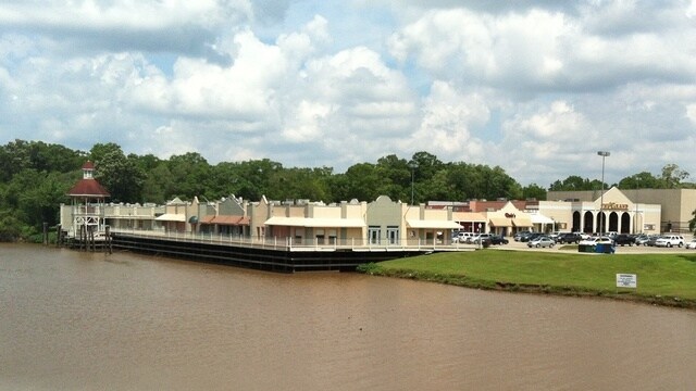 More Photos Of 100-225 N Lewis St, New Iberia Unknown For Lease