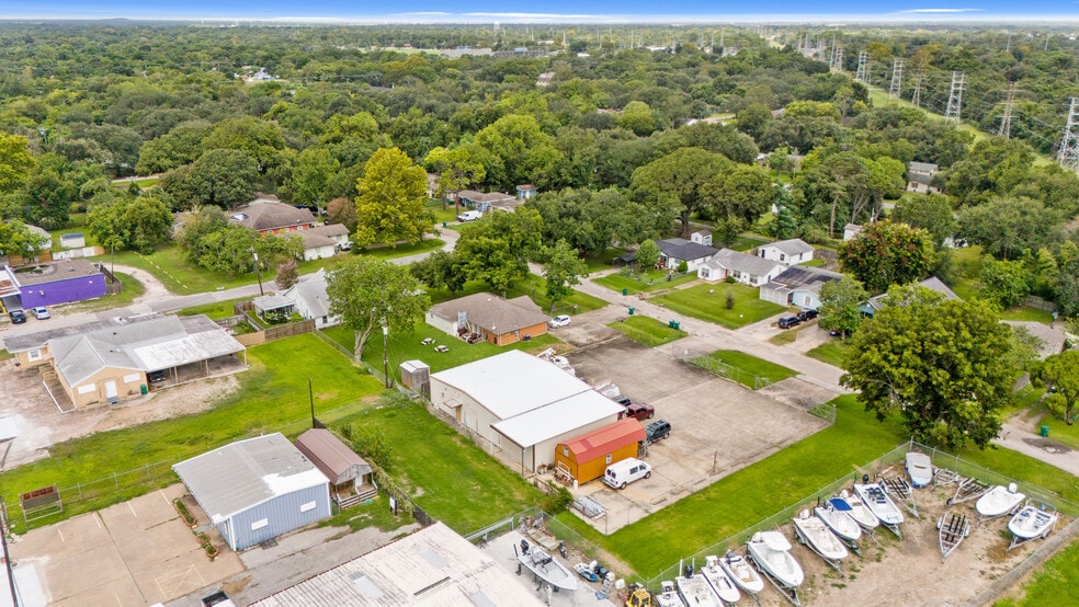 More Photos Of 915 Orange St, La Marque Office For Sale