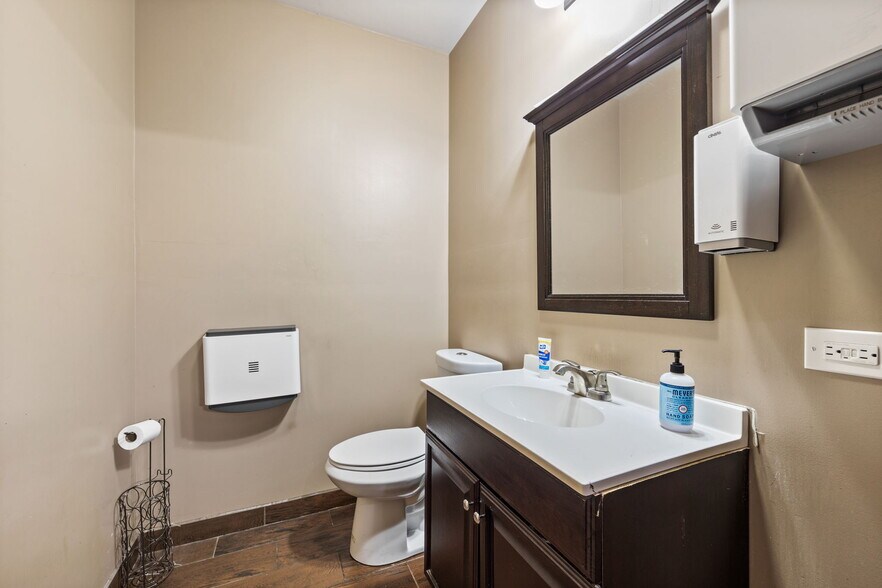 More Photos Of 1329 W 99th St, Chicago Flex For Sale