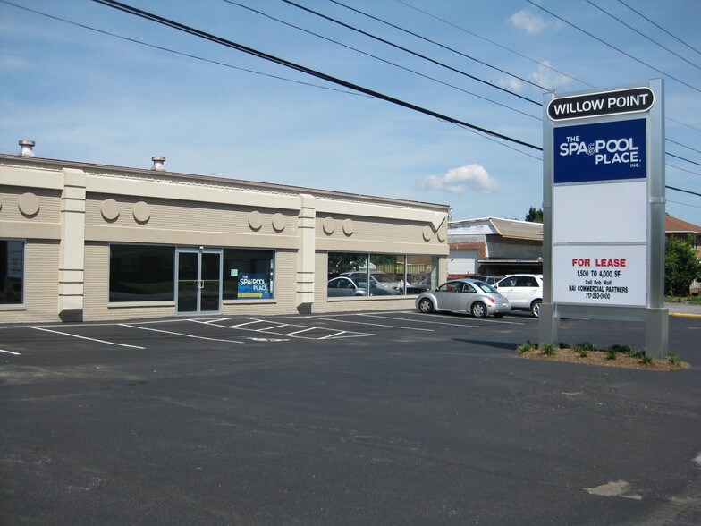 More Photos Of 2970 Willow Street Pike, Willow Street Freestanding For Lease
