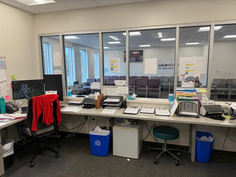 More Photos Of 1 W Lakeshore Dr, Birmingham Medical For Lease