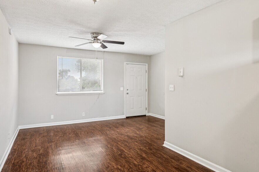 More Photos Of 1200 WH Davis Dr, Nashville Apartments For Sale