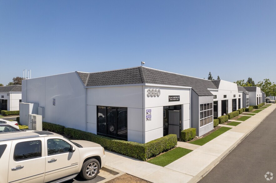 More Photos Of 3960 Prospect Ave, Yorba Linda Light Manufacturing For Lease