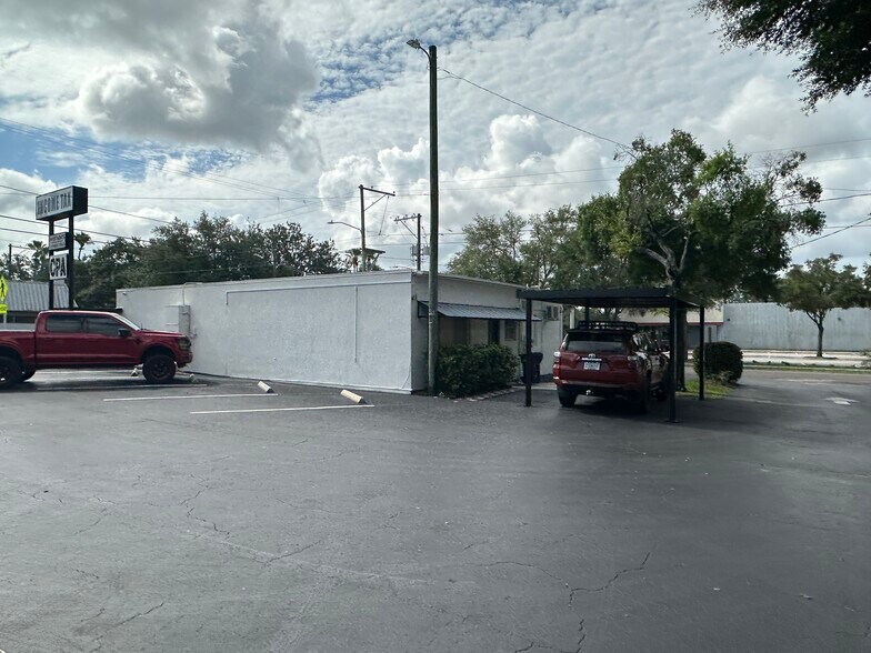 More Photos Of 6100 N Nebraska Ave, Tampa Office For Lease