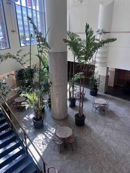 More Photos Of 10877 Wilshire Blvd, Los Angeles Office For Lease