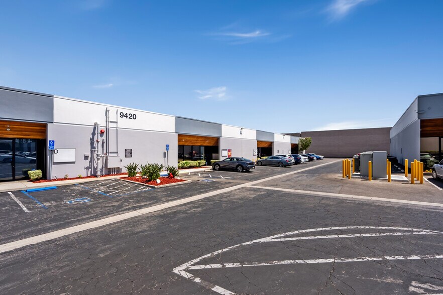 More Photos Of 9420 Lurline Ave, Chatsworth Unknown For Lease