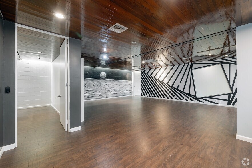 More Photos Of 5969 Washington Blvd, Culver City Loft Creative Space For Lease