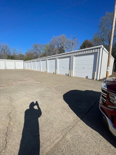 More Photos Of 4615 N Highway 71, Alma Freestanding For Sale