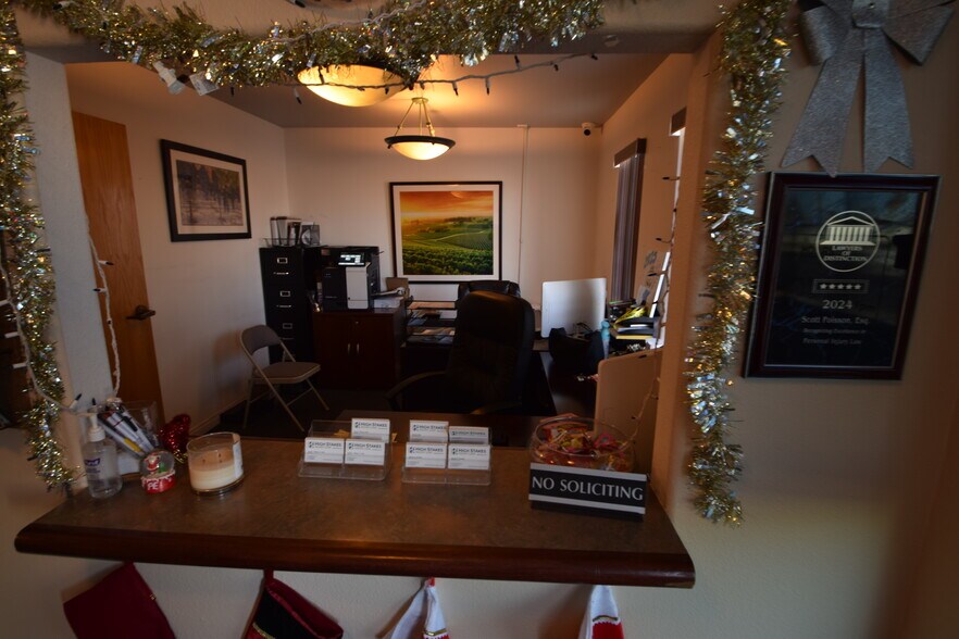 More Photos Of 320 S Jones Blvd, Las Vegas Office For Sale