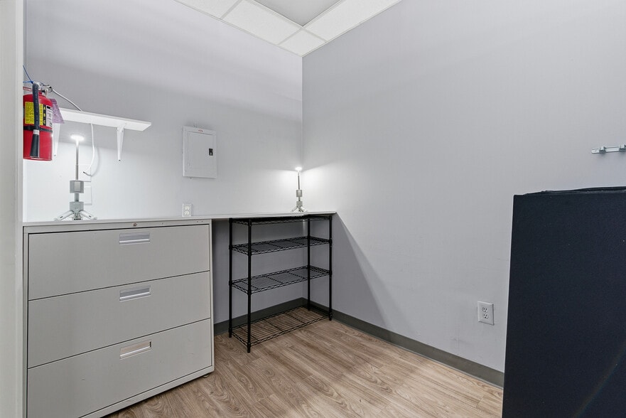 More Photos Of 2943-2947 Foothill Blvd, La Crescenta Medical For Lease