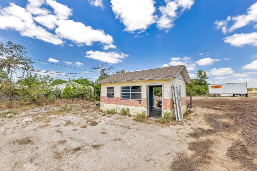 More Photos Of 205 Bomber Rd, Winter Haven Land For Lease