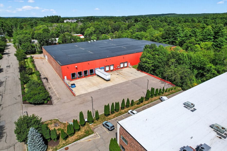 More Photos Of 10 Panas Rd, Foxborough Warehouse For Lease