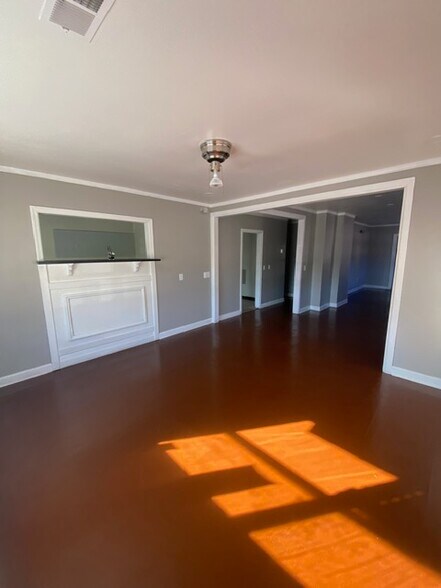 More Photos Of 1617 Ashley River Rd, Charleston Freestanding For Lease