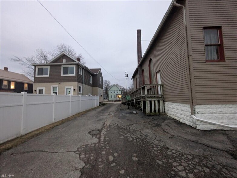 More Photos Of 923 E 16th St, Ashtabula Specialty For Sale