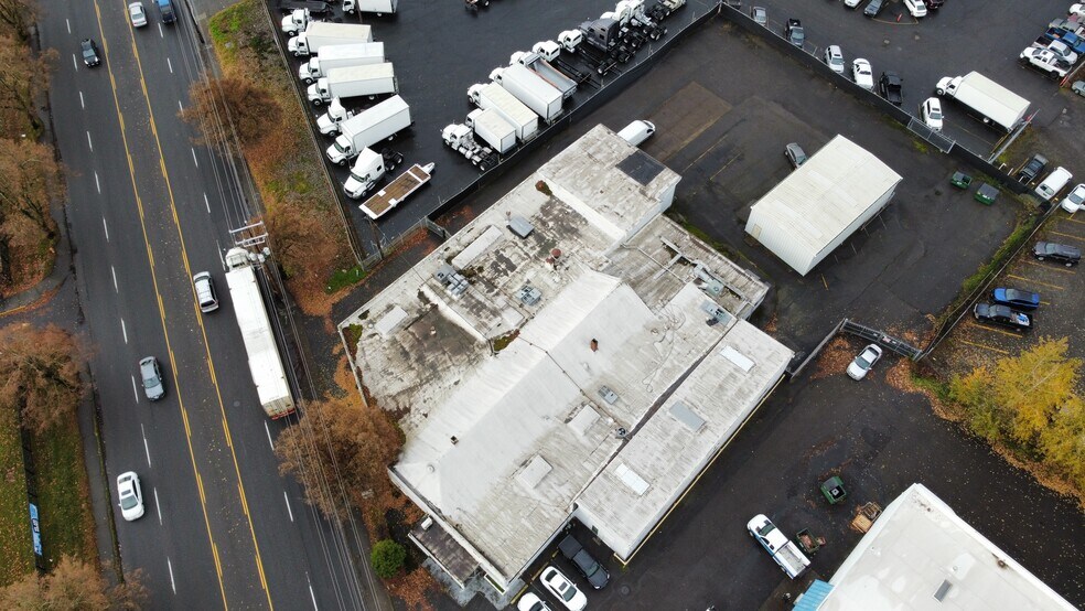 More Photos Of 81 NE Columbia Blvd, Portland Warehouse For Lease