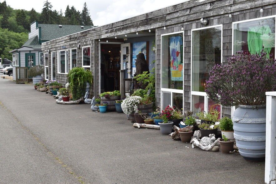 Primary Photo Of 139 Howerton Way SE, Ilwaco Storefront Retail Office For Sale