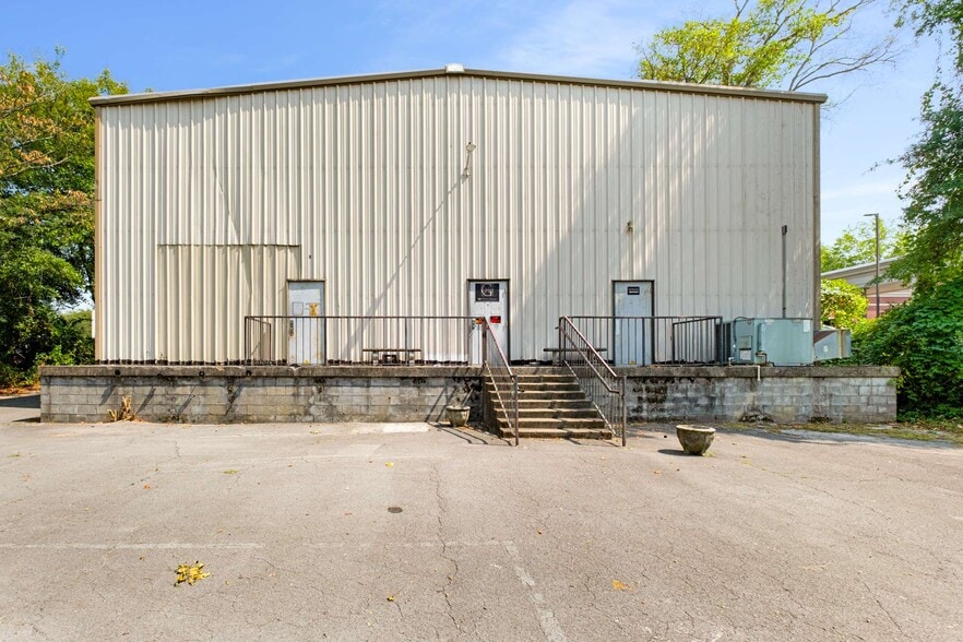 More Photos Of 802 S Church St, Murfreesboro Industrial For Lease