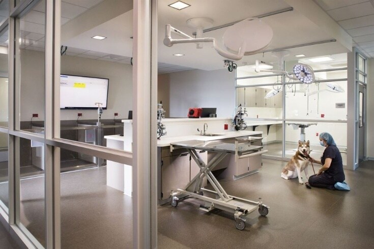 More Photos Of 4801 West Fwy, Fort Worth Veterinarian Kennel For Sale