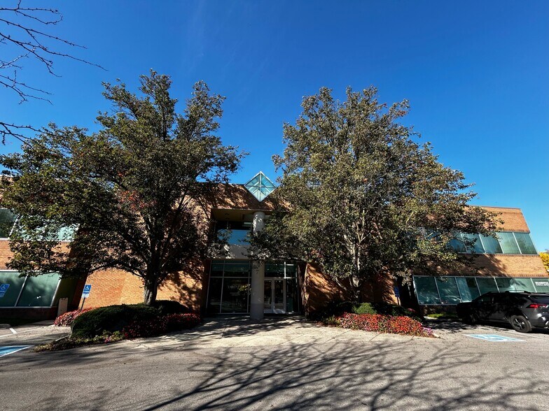 More Photos Of 4930 Bradenton Ave, Dublin Medical For Lease